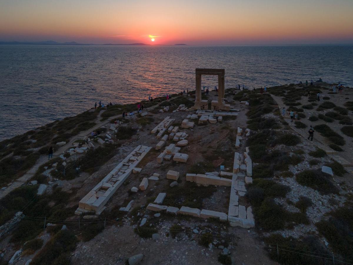 Portara Seaside Luxury Suites Naxos City Esterno foto