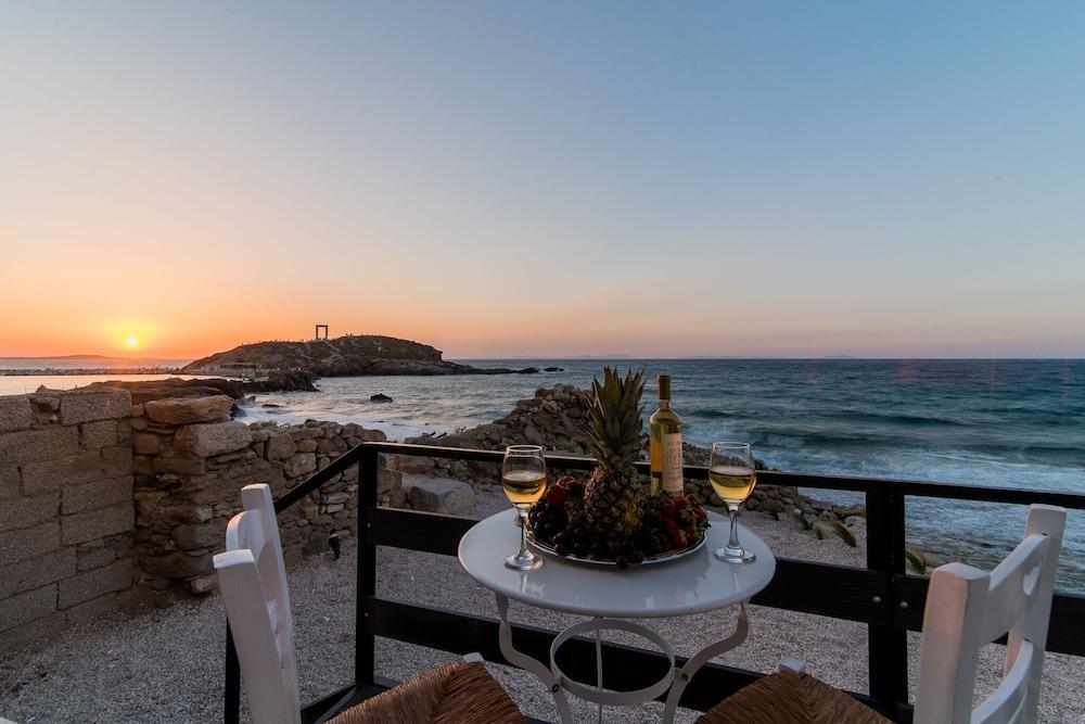 Portara Seaside Luxury Suites Naxos City Esterno foto