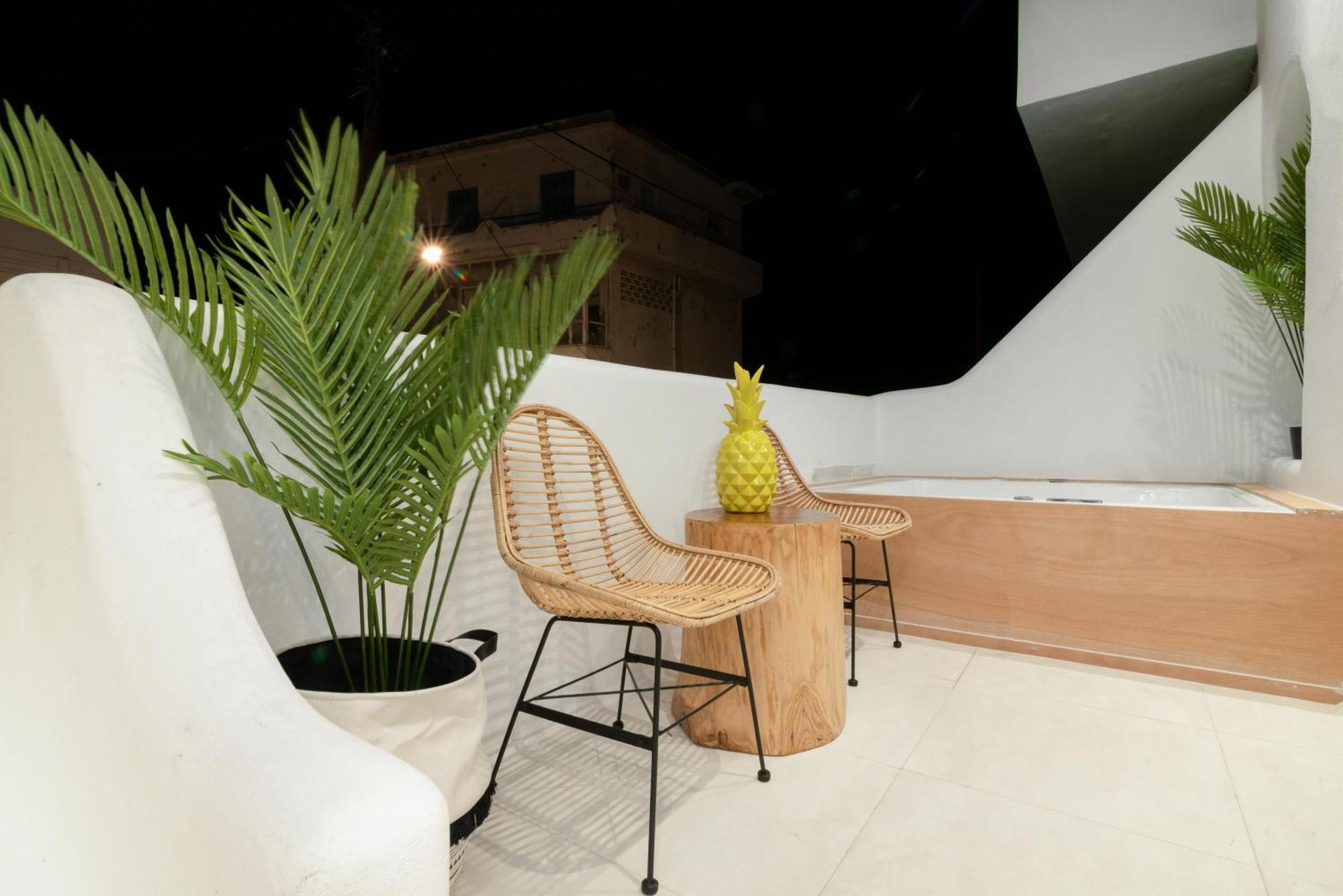 Portara Seaside Luxury Suites Naxos City Esterno foto