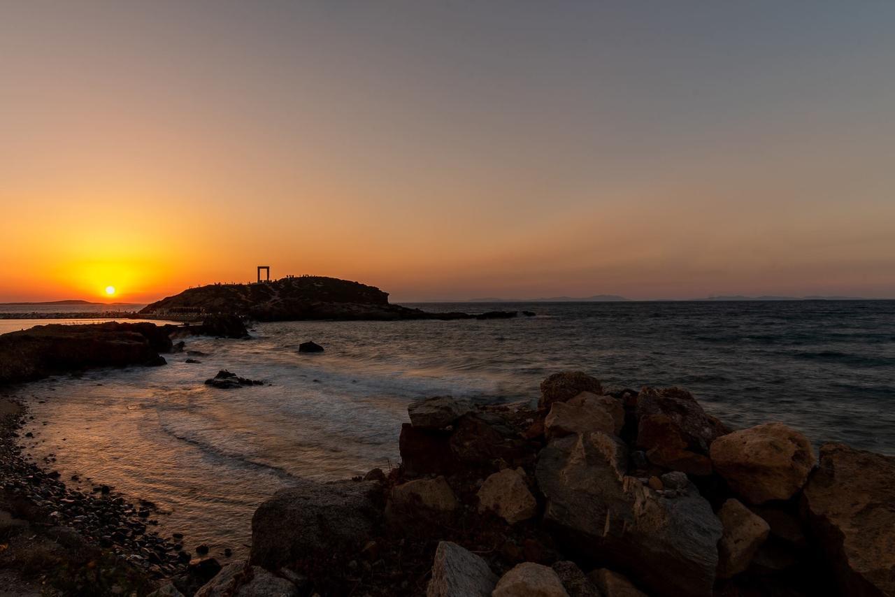 Portara Seaside Luxury Suites Naxos City Esterno foto